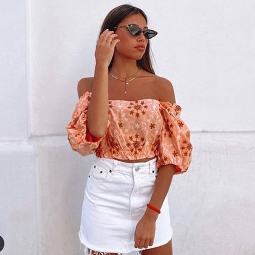 Zara Embroidered Voluminous Crop Top in Salmon - Picture 6 of 14